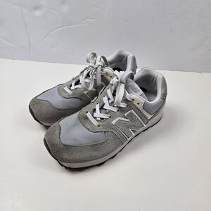 New Balance 574 Kids Gray and White Sneakers Size 2 Youth